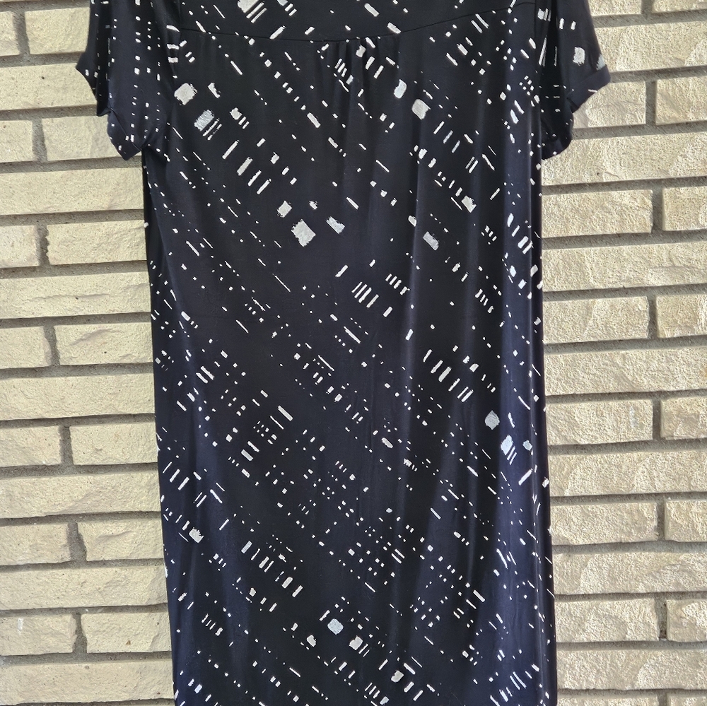 Apt 9 jersey knit dress...so soft!  Medium - Picture 4 of 6